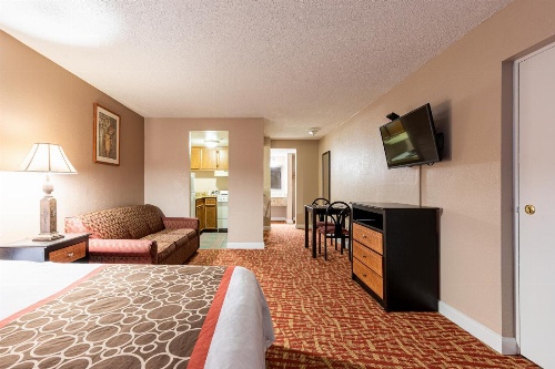 Sundial Inn image 3